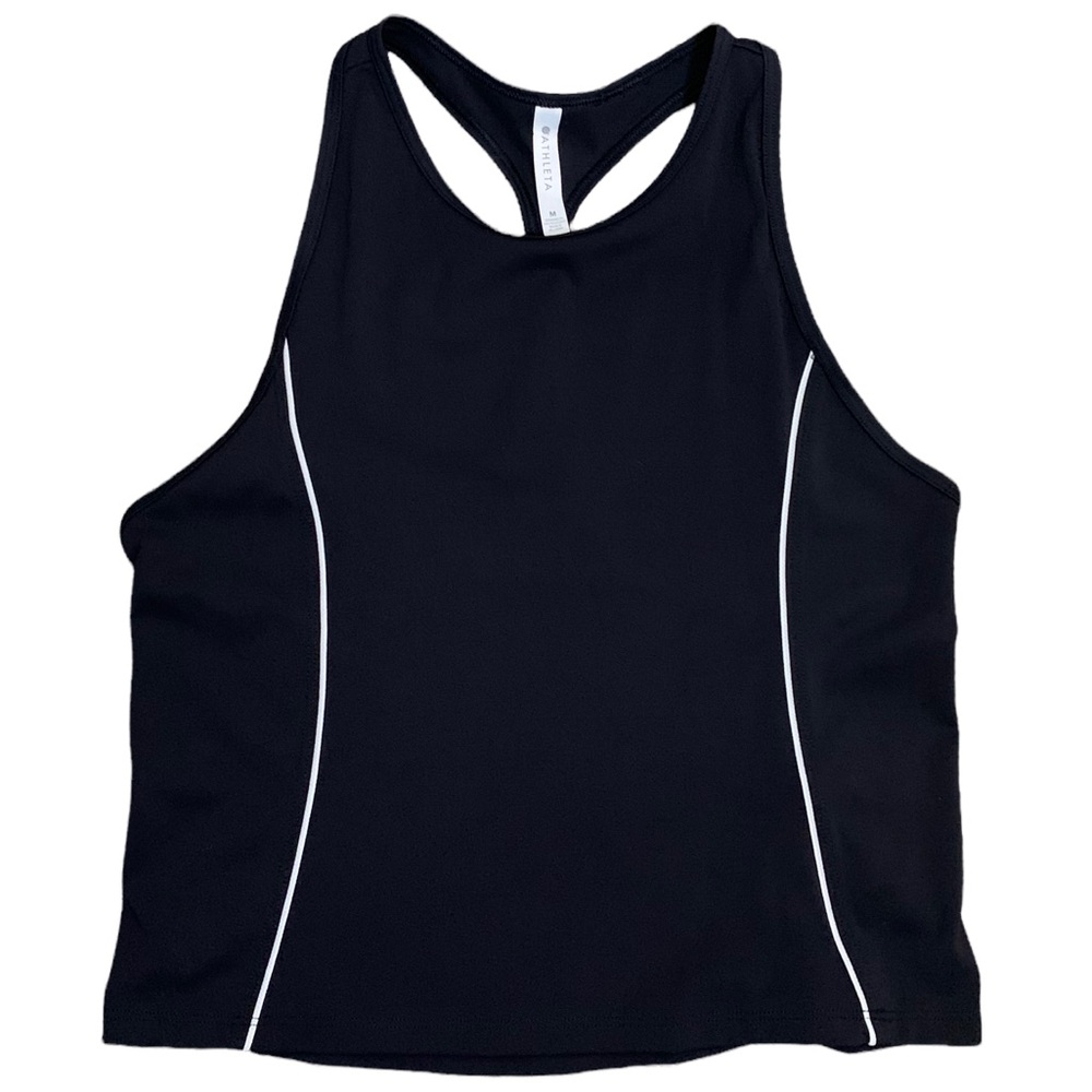 Athleta lighting tank in black with white piping. M💕
